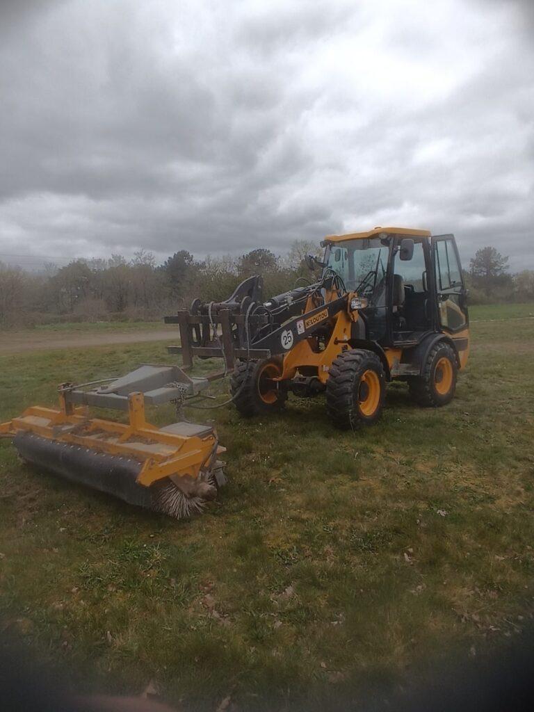 L’attribut alt de cette image est vide, son nom de fichier est IMG-20260401-WA0007-768x1024.jpg.