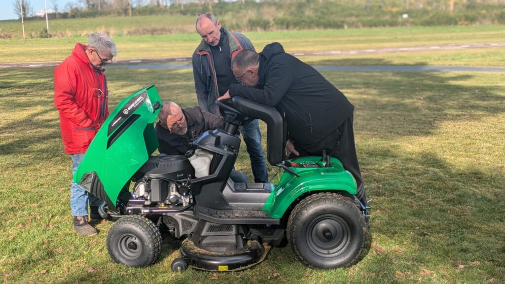 L’attribut alt de cette image est vide, son nom de fichier est autoportee9774-1024x576.jpg.